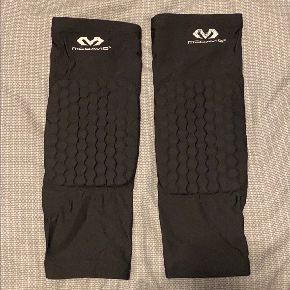McDavid HexPad Knee Sleeves